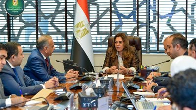 وزيرة التنمية المحلية والبيئة تطلق منظومة جديدة لتداول المخلفات الطبية