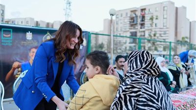 نائب محافظ الجيزة تشارك في تنظيم فعالية “قافلة السعادة” لإفطار 2000 صائم