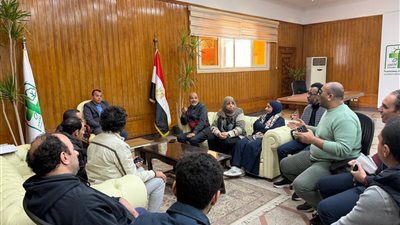 رئيس جهاز 6 أكتوبر يستمع لمطالب سكان مشروع 