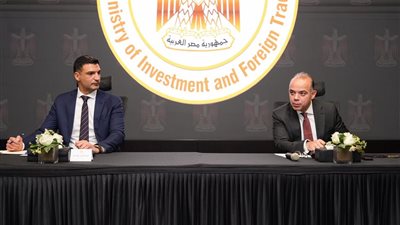 وزيرا الصناعة والاستثمار:يبحثان مع بنوك الاستثمار تحديد مسارات تمويل مبتكرة لدعم الصناعة