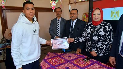 تكريم نجوم التفوق الرياضي والثقافي بمدرسة الاهرام التجريبي بطور سيناء