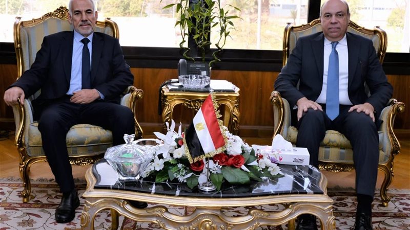 وزير الطيران المدني