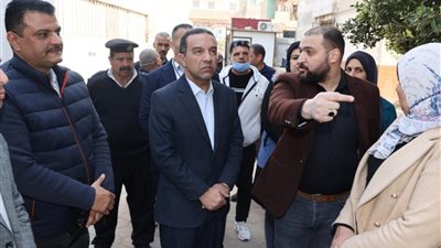 محافظ المنوفية يفاجئ مستشفى قويسنا المركزي ويحيل224من العاملين للتحقيق لتغيبهم عن العمل 