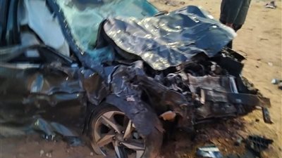حادث تصادم مروع بين سيارتين على طريق مصر الإسماعيلية الصحراوي