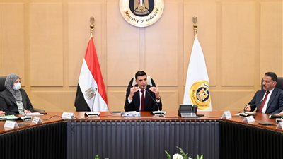 وزير الصناعة يصدر قراراً بتعديل ضوابط تأجير المصانع داخل المناطق الصناعية 
