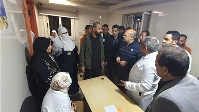 نائب محافظ الجيزة بجولة ليلية يتفقد مستودعات الأنابيب لضمان توافرها بالسعر الرسمي  