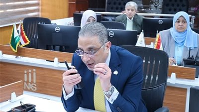 محافظ الجيزة يتابع انتظام مواقف السرفيس ومحطات الوقود