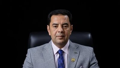 مساعد رئيس حزب الإصلاح والنهضة: ارتفاع سعر صرف الدولار بسبب التصعيد العسكري 