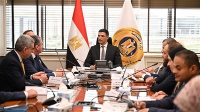وزير الصناعة يبحث مع شركة دراسكيم إنشاء مصنع لإنتاج سيانيد الصوديوم بمصر 