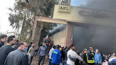 محافظ الدقهلية يتابع تداعيات الحريق الضخم بمصنع عقل لصناعة قطع غيار السيارات