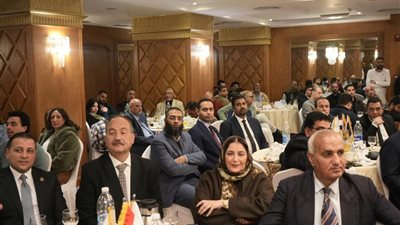 وزير الصناعة يستعرض جهود الوزارة لدعم قدرات الصناعات الصغيرة والمتوسطة 