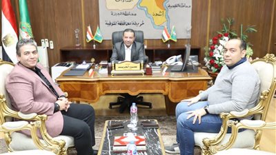 محافظ المنوفية يلتقى نقيب المهندسين لبحث أوجه التعاون فى دعم خطط التنمية 