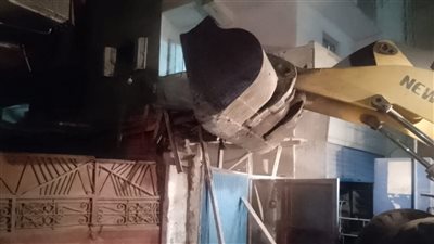 إزالة فورية لجراج سيارات مخالف بحي النصر بكفرصقر بالشرقية