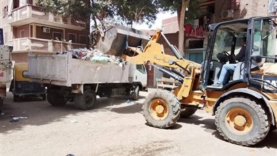 تكثيف حملات النظافة بمركز صدفا بأسيوط  ورفع 141 طن مخلفات