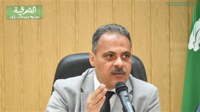 محافظ الشرقية يصدر 38 قرارًا تأديبيًا لموظفين مقصرين في العمل