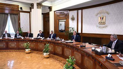 رئيس الوزراء يلتقي رؤساء الهيئات البرلمانية بمجلس النواب