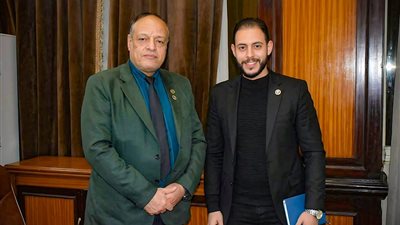 النادي الدبلوماسي العربي يمنح 
