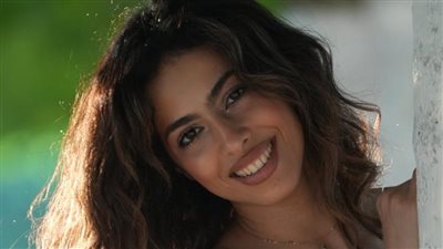 سارة محجوب تغني للإنسانية في هولندا بعد أسبوعين