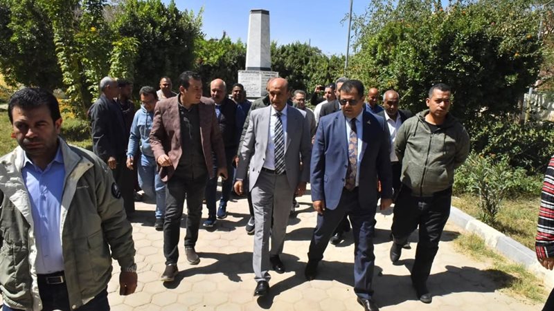 محافظ أسيوط يتفقد