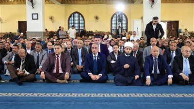 وزير الأوقاف ومحافظ الجيزة يؤديان صلاة الجمعة بمسجد السيدة خديجة بنت خويلد 