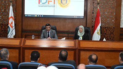 وزير الصناعة يضع خارطة طريق جديدة: كفاءة أعلى وخدمات أسرع لدعم المستثمرين 