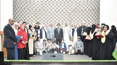 نائب محافظ مطروح يشهد احتفالية عيد اليتيم ويوزع 11 عمرة