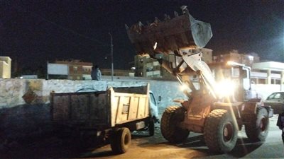حملة نظافة ليلية مكبرة بمركز العياط جنوب الجيزة بقيادة رئيس مدينة العياط