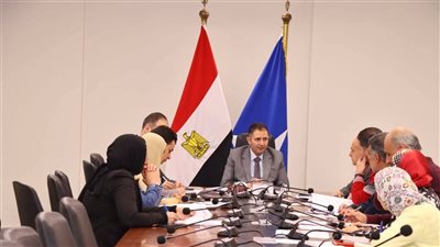 محافظ دمياط يترأس اجتماعًا موسعًا لمتابعة تطوير منظومة النظافة بالمحافظة