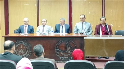 تعليم البحيرة يضع خطة لتطوير مدارس اللغات وتعزيز الانضباط داخل المدارس