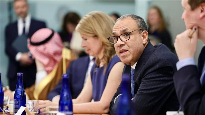 وزير الخارجية خلال