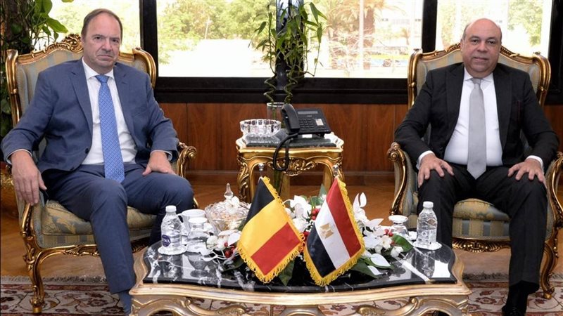  وزير الطيران المدني