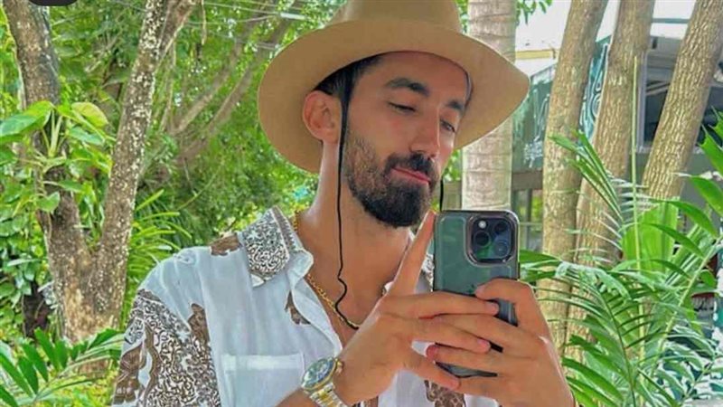 أحمد تيمور زوج الفنانة مي عز الدين 
