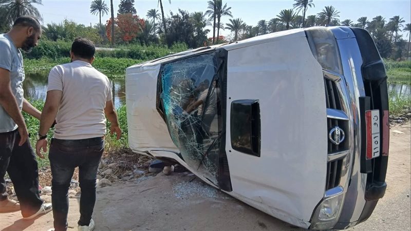 استجابة سريعة تنقذ شابين بعد انقلاب سيارة في الجيزة
