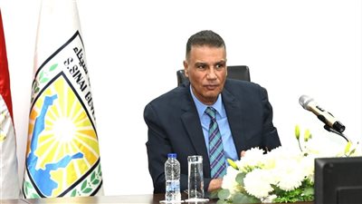 محافظ جنوب سيناء يعلن تنفيذ مشروع كهرباء أبو زنيمة