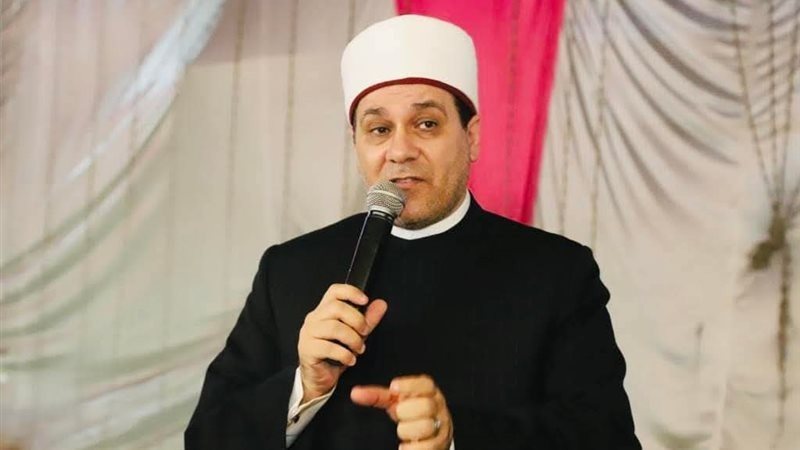 الشيخ مظهر شاهين يتمنى الشفاء العاجل للفنانة هبة مجدي 
