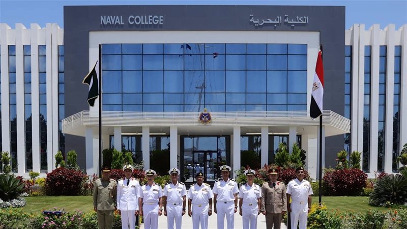 تعزيز التعاون العسكري بين مصر وباكستان