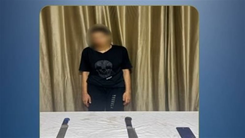 فتاة بالبحيرة تواجه