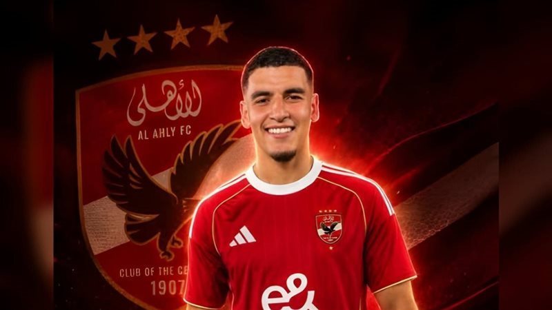 سفيان بنجديدة يصل الأهلي