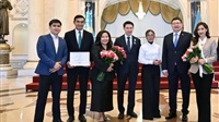  بالصور ...الرئيس الكازاخي يقدم جوائز الدولة للصحفيين تقديرا لعملهم وتاريخهم
